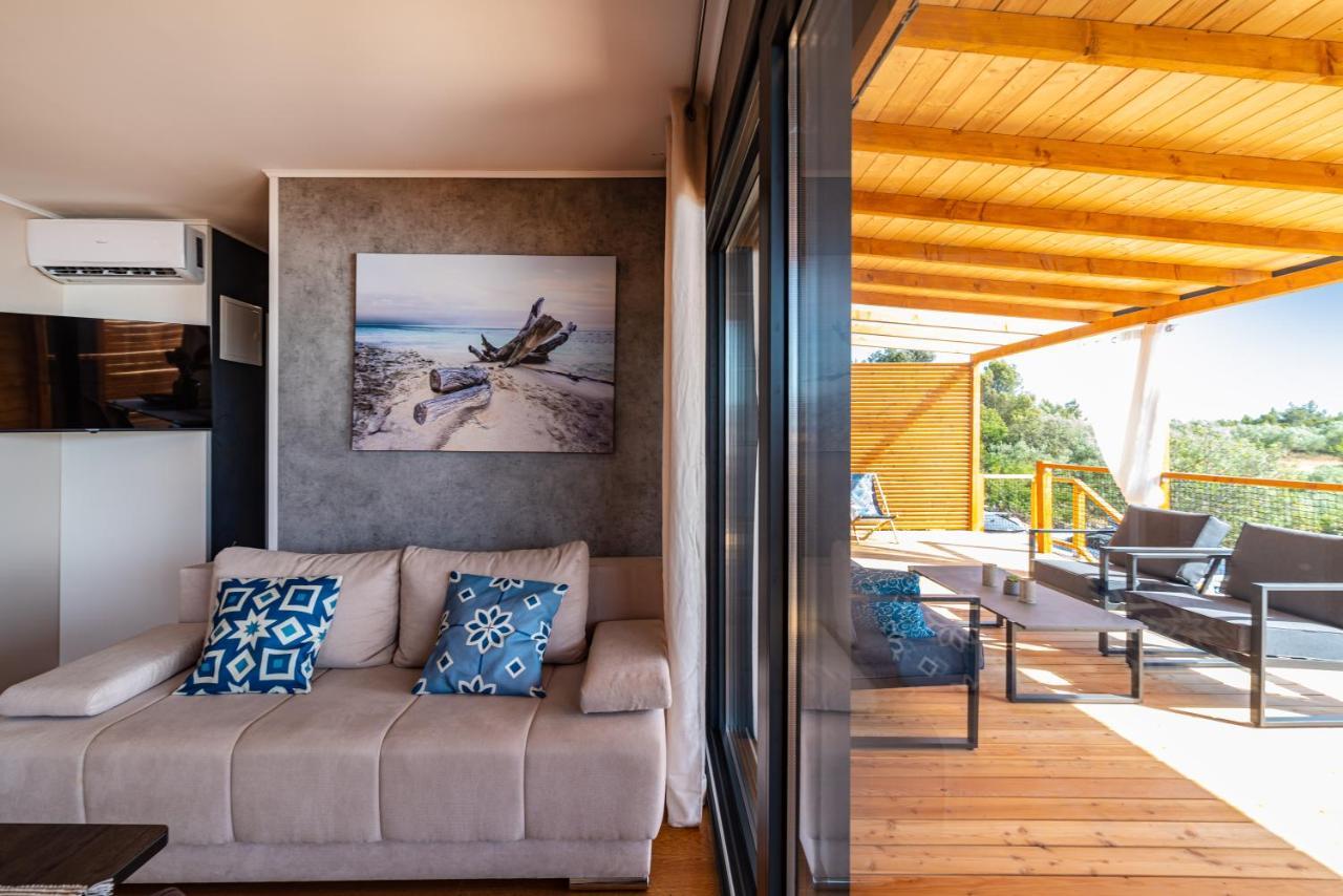 La Vie Est Belle Villa Drage Exteriör bild
